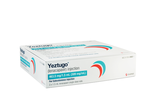 Lenacapavir vaccination drug syringe in yellow gloved hand.